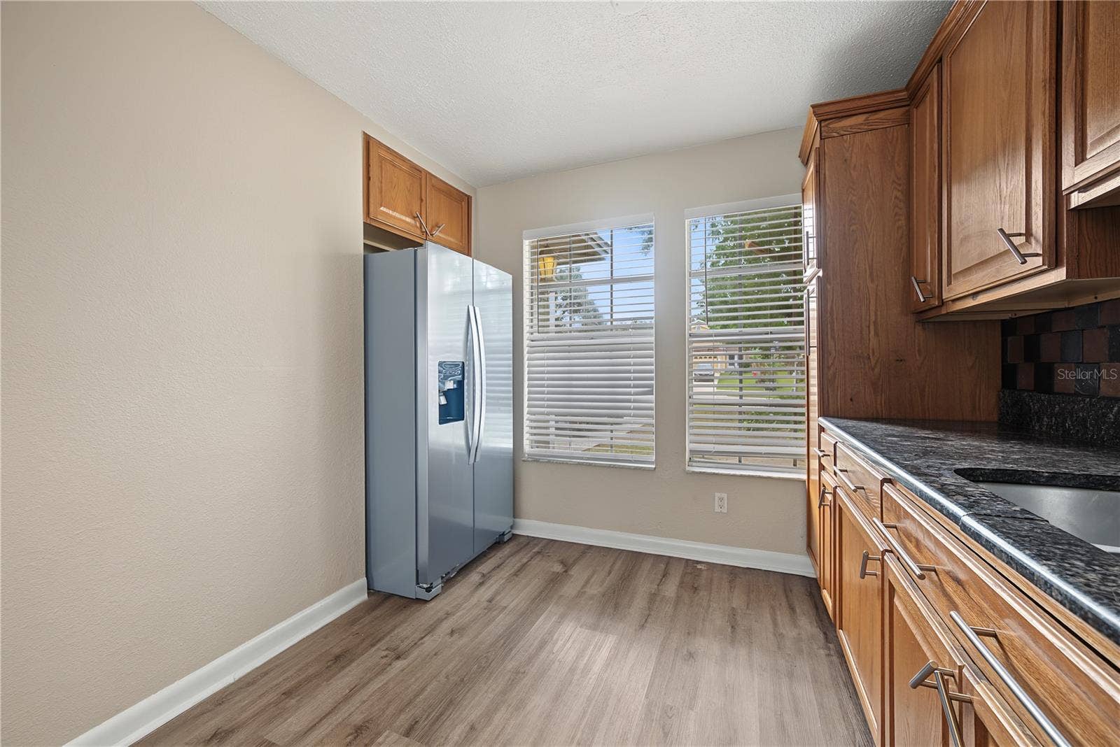 208 ALSTON DRIVE, Orlando, FL 32835 Kitchen