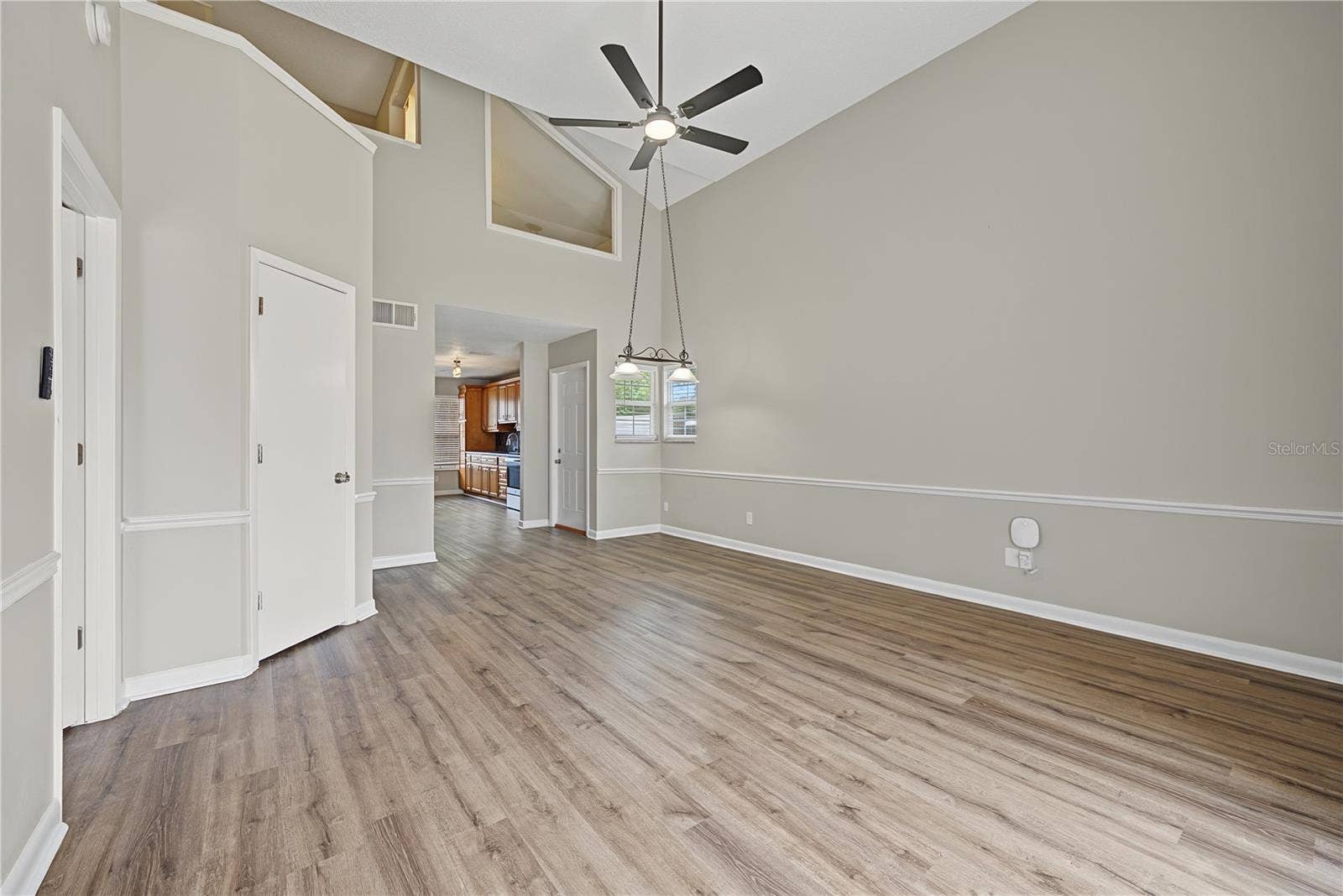 208 ALSTON DRIVE, Orlando, FL 32835 Living-Dining Combination