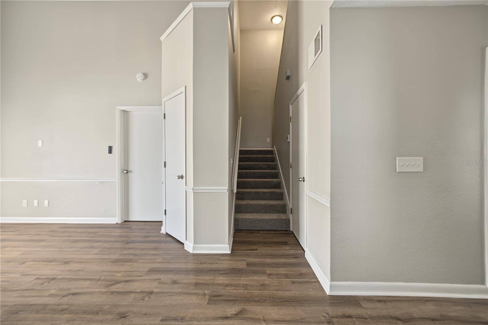 208 ALSTON DRIVE, Orlando, FL 32835 Stairs