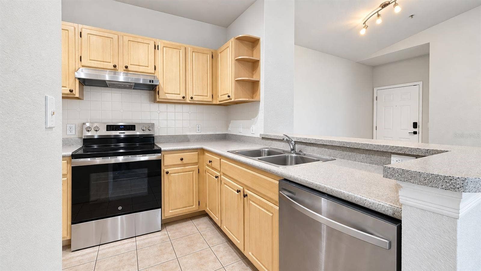 1150 LAKE SHADOW CIRCLE, #3304, Maitland, FL 32751 1150 LAKE SHADOW CIRCLE, #3304, Maitland, FL 32751