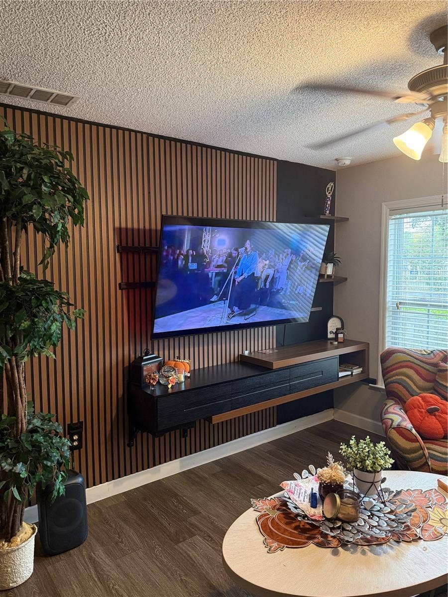 2071 DIXIE BELLE DRIVE, #2071M, Orlando, FL 32812 2071 DIXIE BELLE DRIVE, #2071M, Orlando, FL 32812