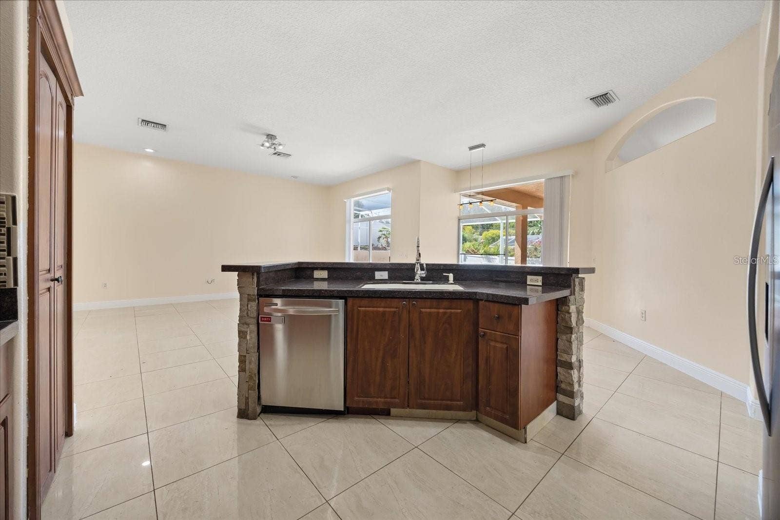 1376 SHELTER ROCK ROAD, Orlando, FL 32835