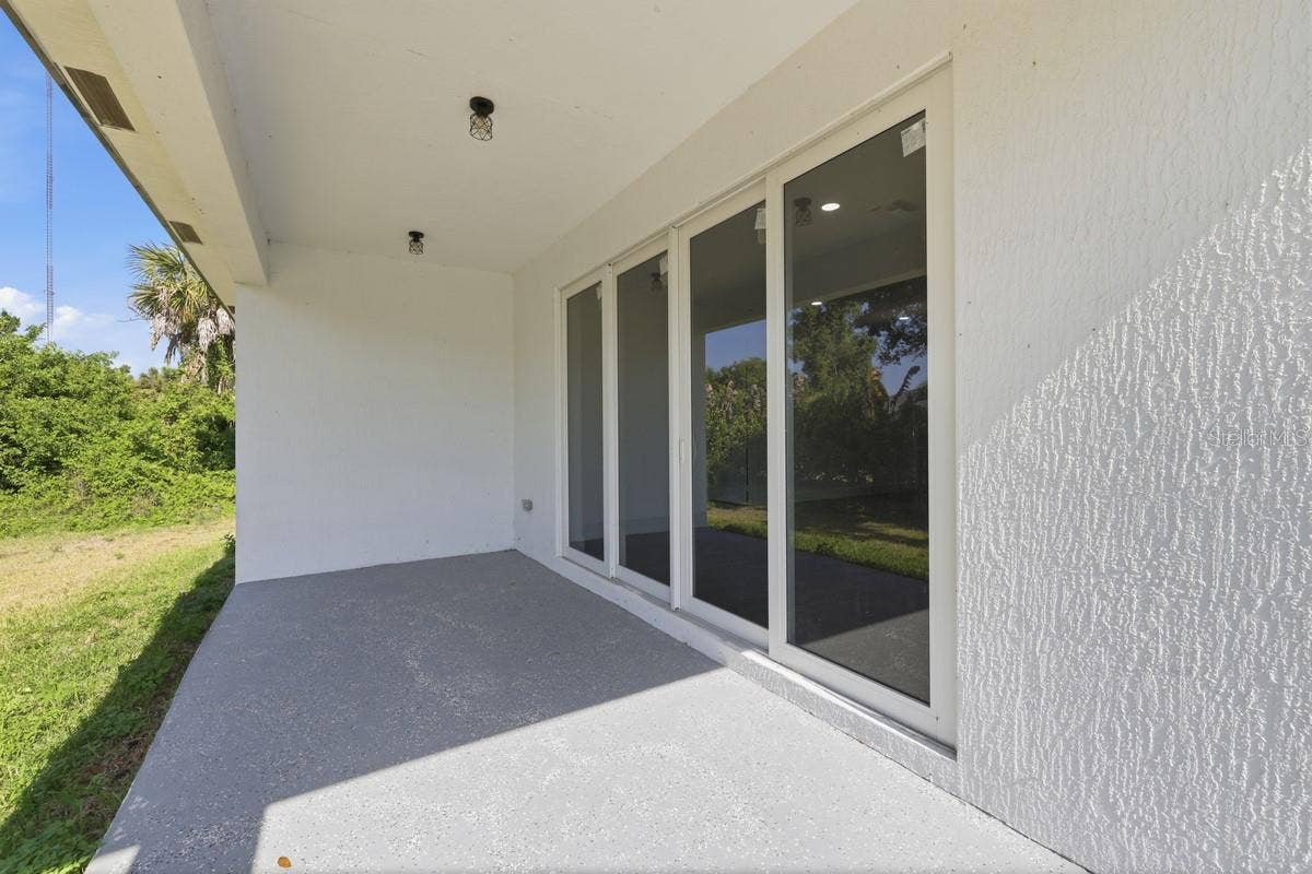 136 LOMAS ROAD, Rotonda West, FL 33947 136 LOMAS ROAD, Rotonda West, FL 33947