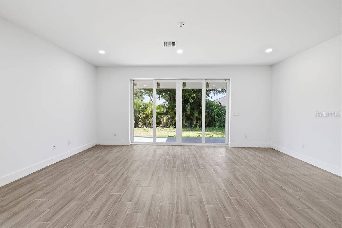 136 LOMAS ROAD, Rotonda West, FL 33947 136 LOMAS ROAD, Rotonda West, FL 33947