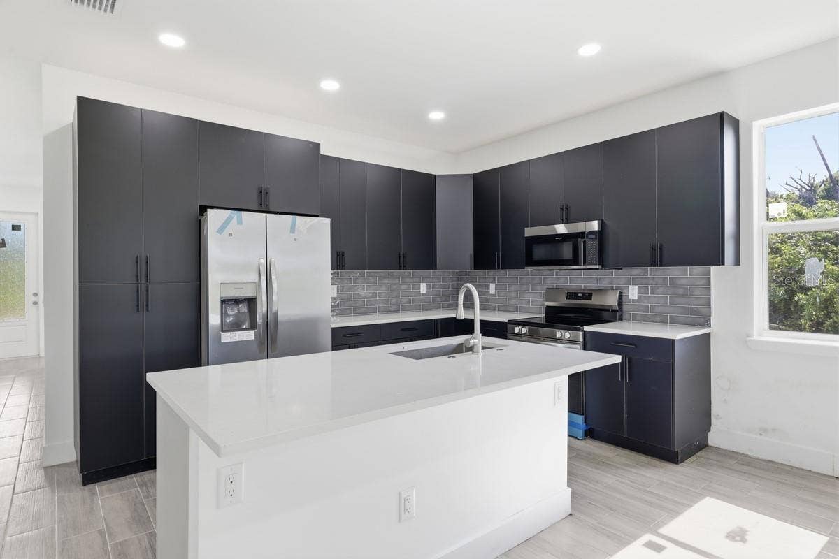 136 LOMAS ROAD, Rotonda West, FL 33947 136 LOMAS ROAD, Rotonda West, FL 33947