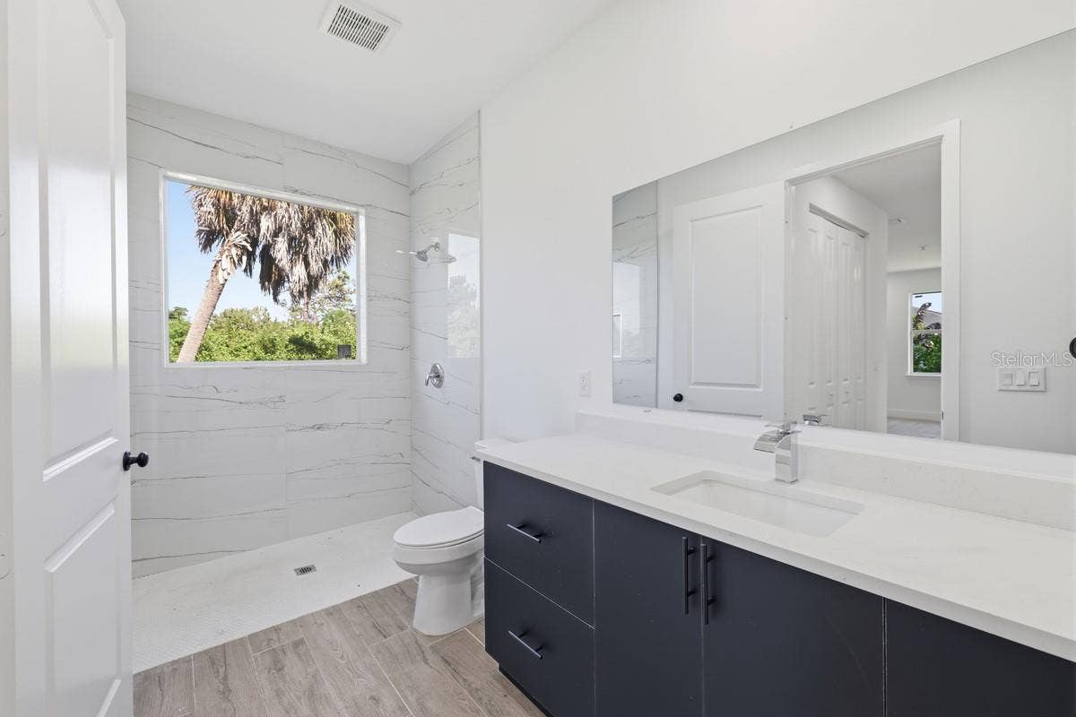 136 LOMAS ROAD, Rotonda West, FL 33947 136 LOMAS ROAD, Rotonda West, FL 33947