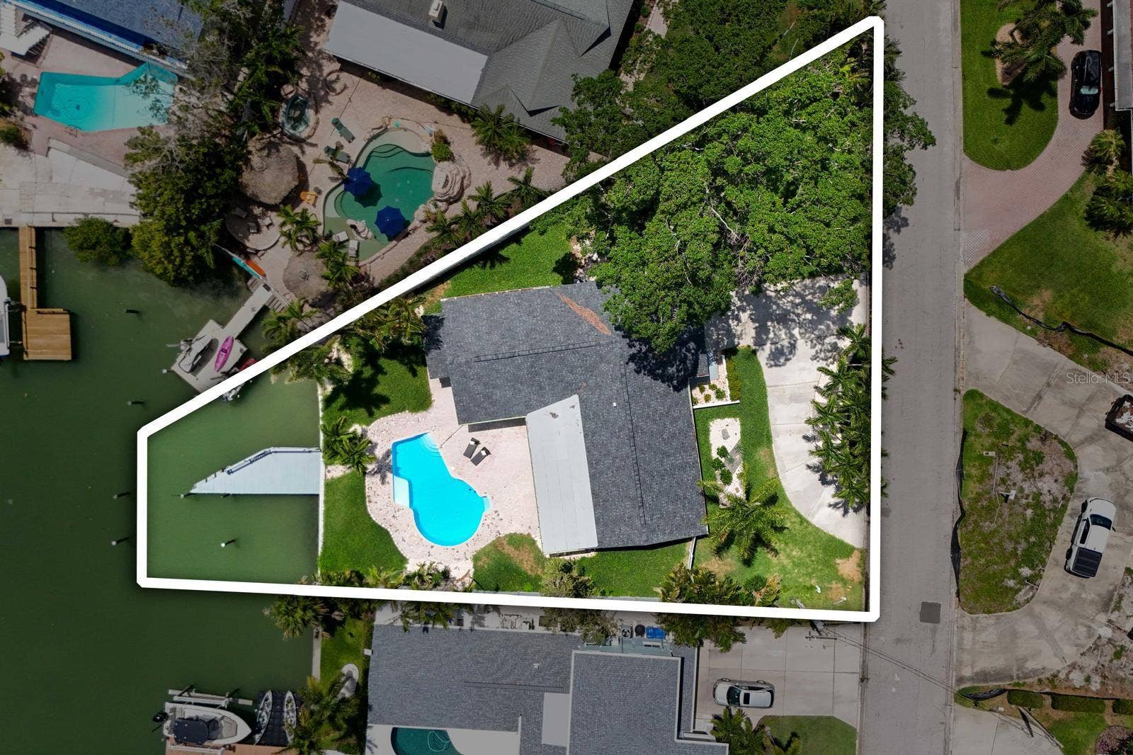 7905 9TH AVENUE S, St Petersburg, FL 33707 7905 9TH AVENUE S, St Petersburg, FL 33707