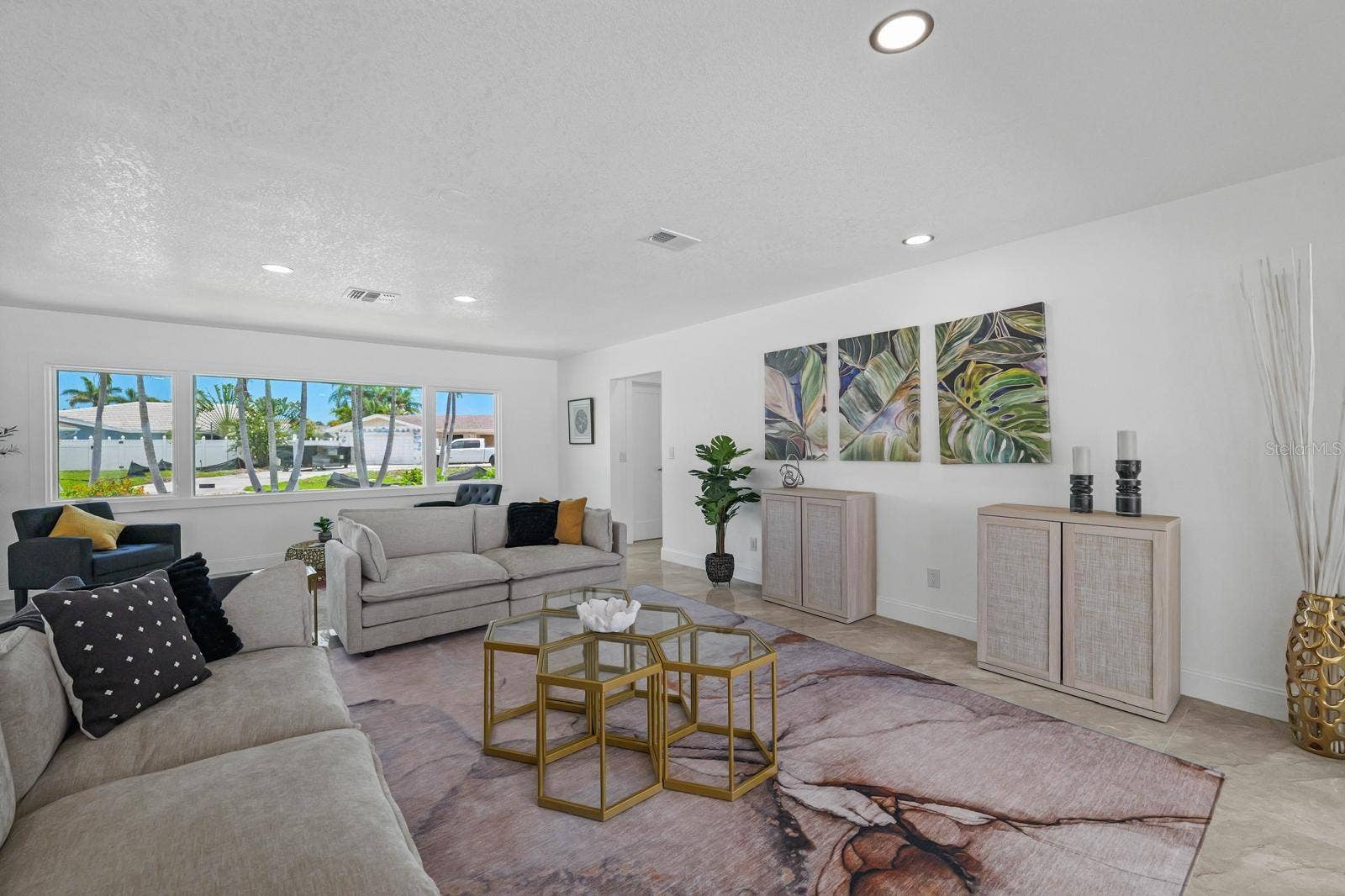 7905 9TH AVENUE S, St Petersburg, FL 33707 7905 9TH AVENUE S, St Petersburg, FL 33707