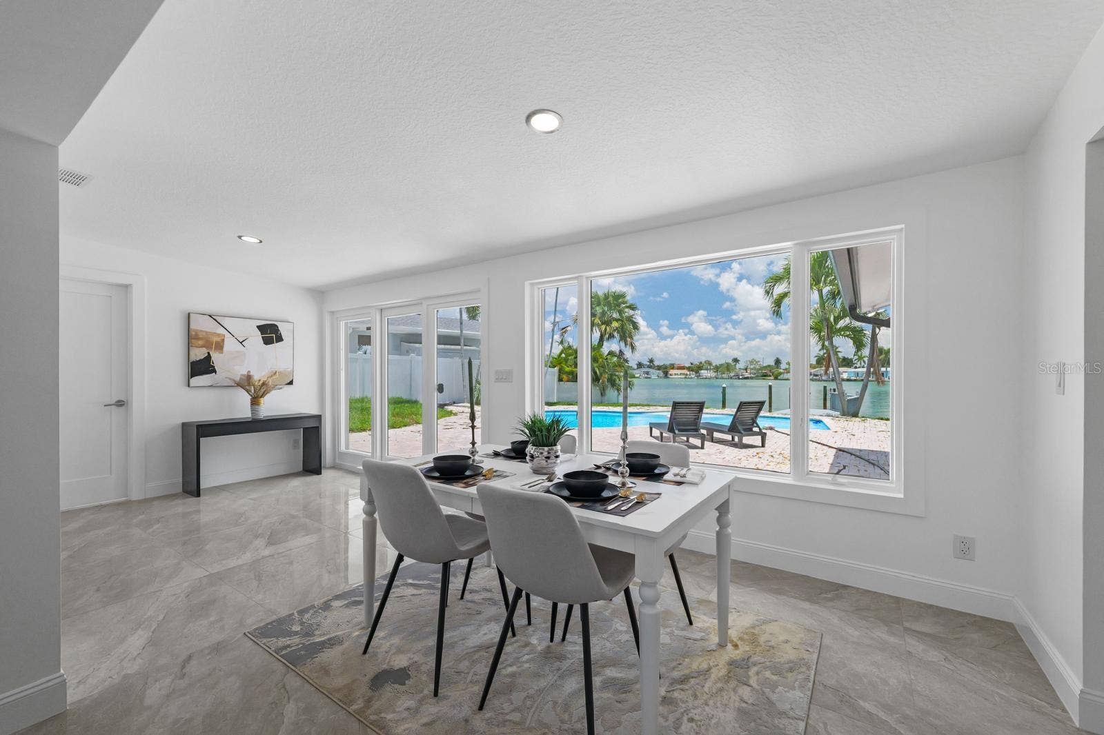 7905 9TH AVENUE S, St Petersburg, FL 33707 7905 9TH AVENUE S, St Petersburg, FL 33707