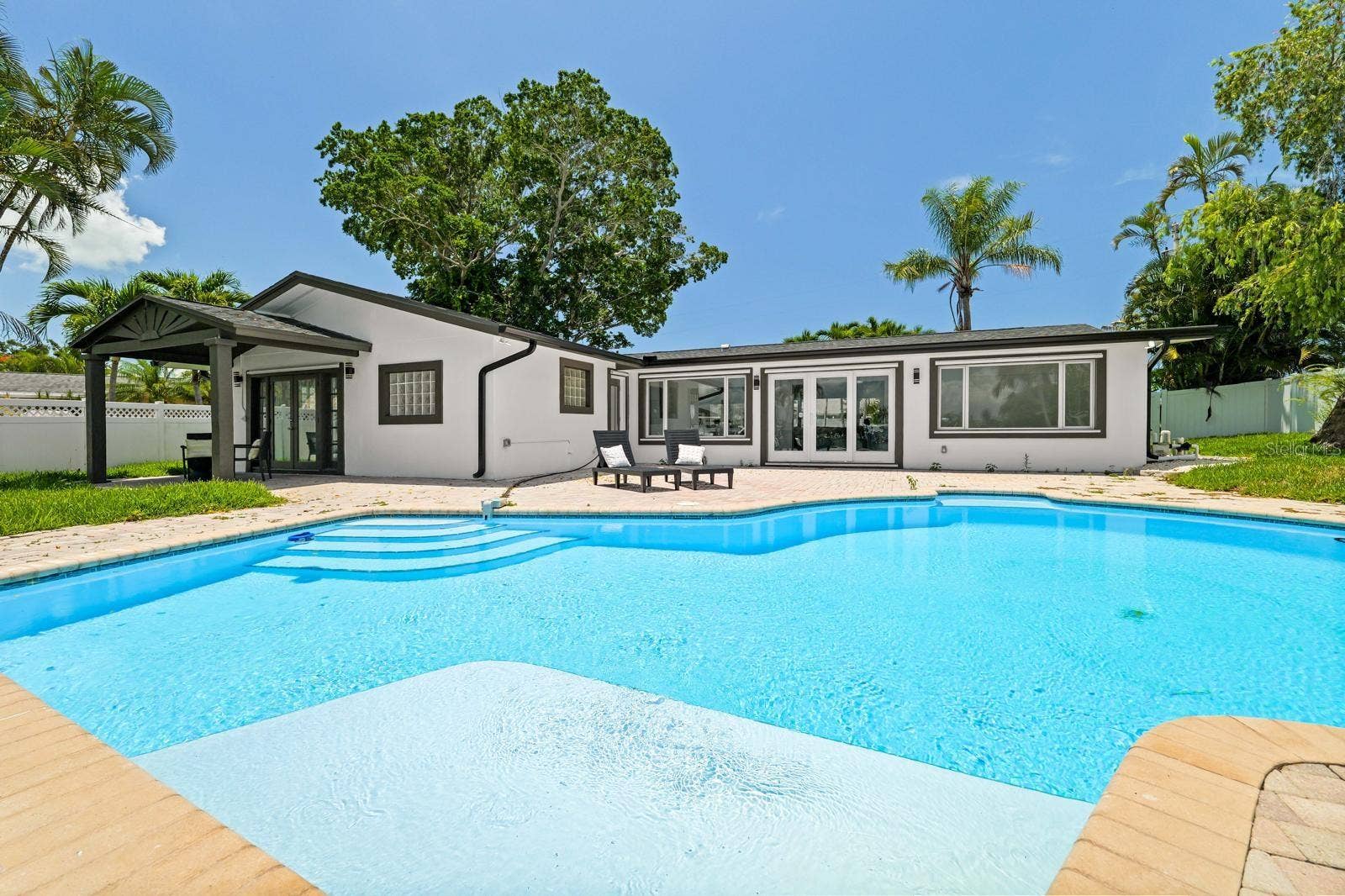 7905 9TH AVENUE S, St Petersburg, FL 33707 7905 9TH AVENUE S, St Petersburg, FL 33707