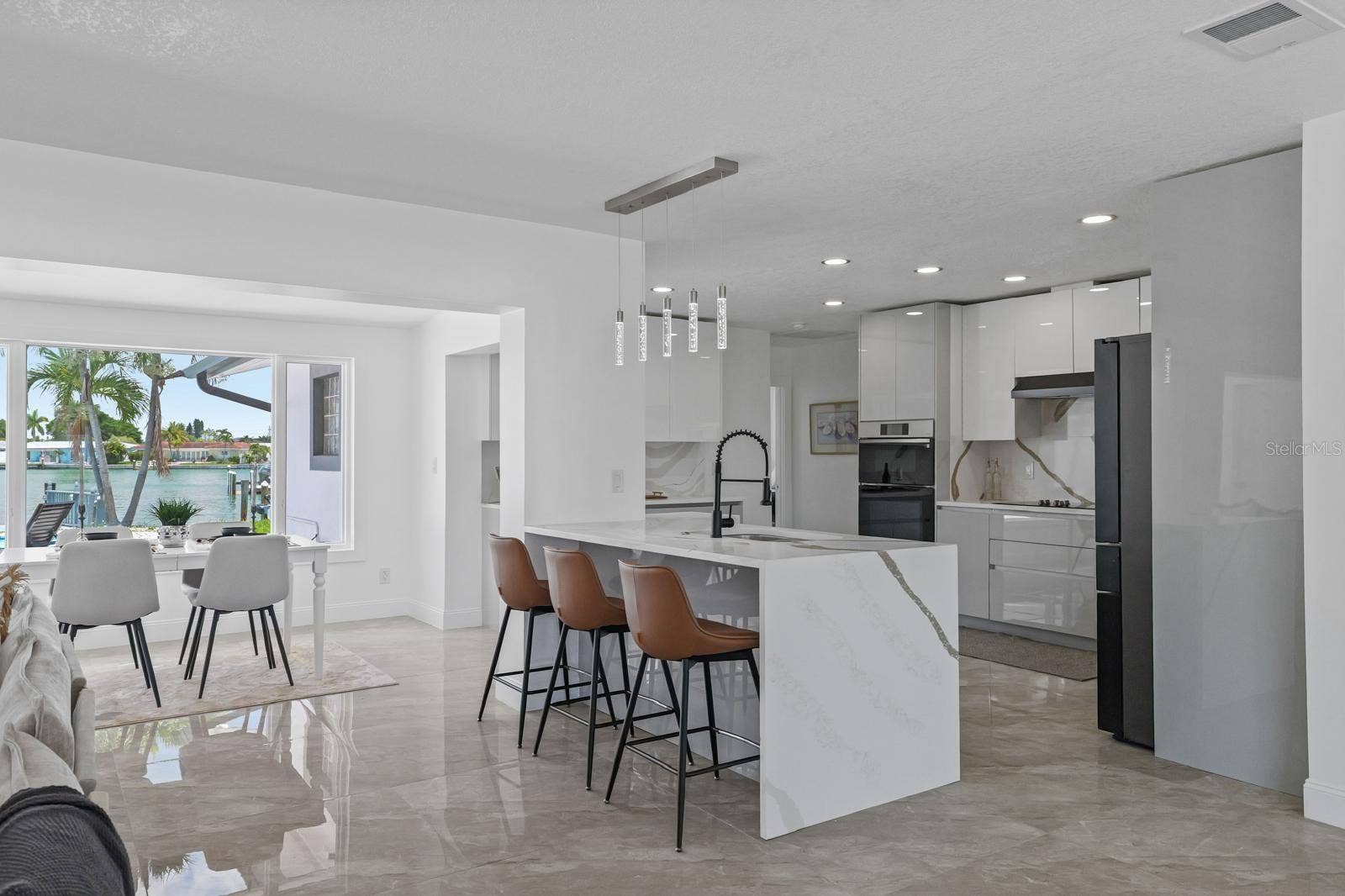 7905 9TH AVENUE S, St Petersburg, FL 33707 7905 9TH AVENUE S, St Petersburg, FL 33707