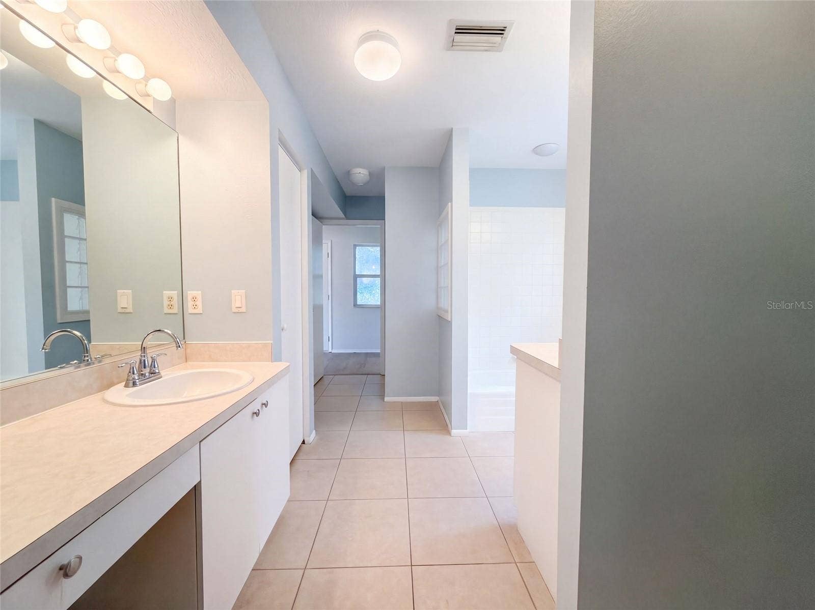 1331 30TH AVENUE E, Bradenton, FL 34208