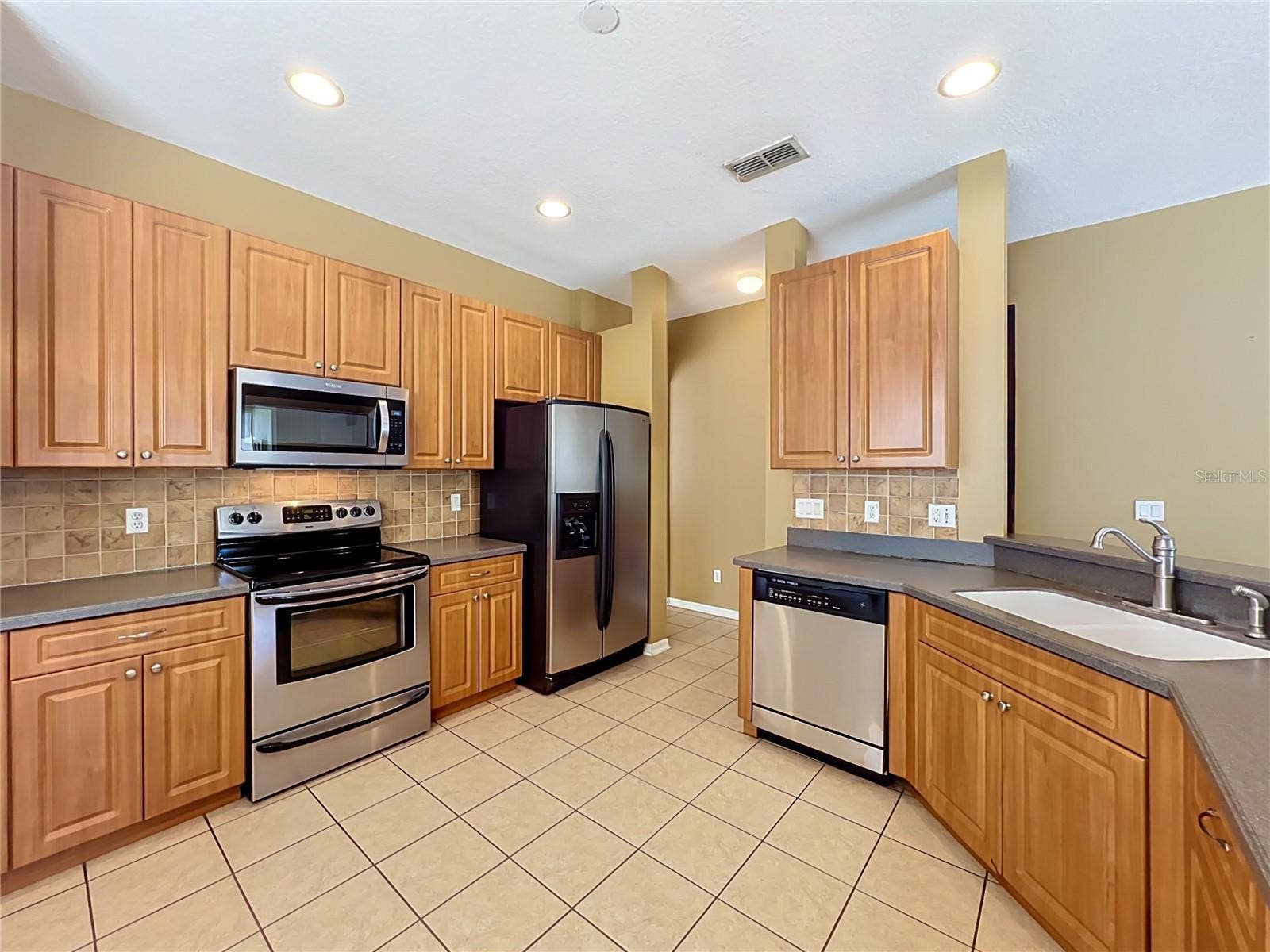 14226 BRADBURY ROAD, Orlando, FL 32828 14226 BRADBURY ROAD, Orlando, FL 32828