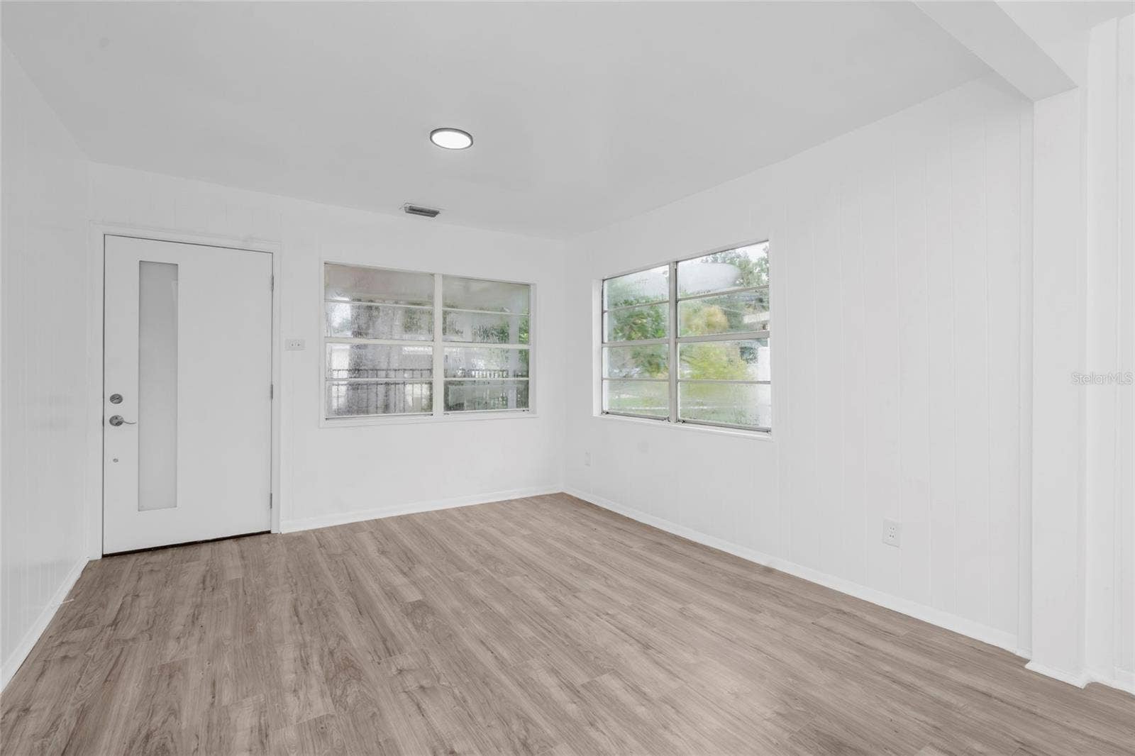 8021 N EDISON AVENUE, Tampa, FL 33604