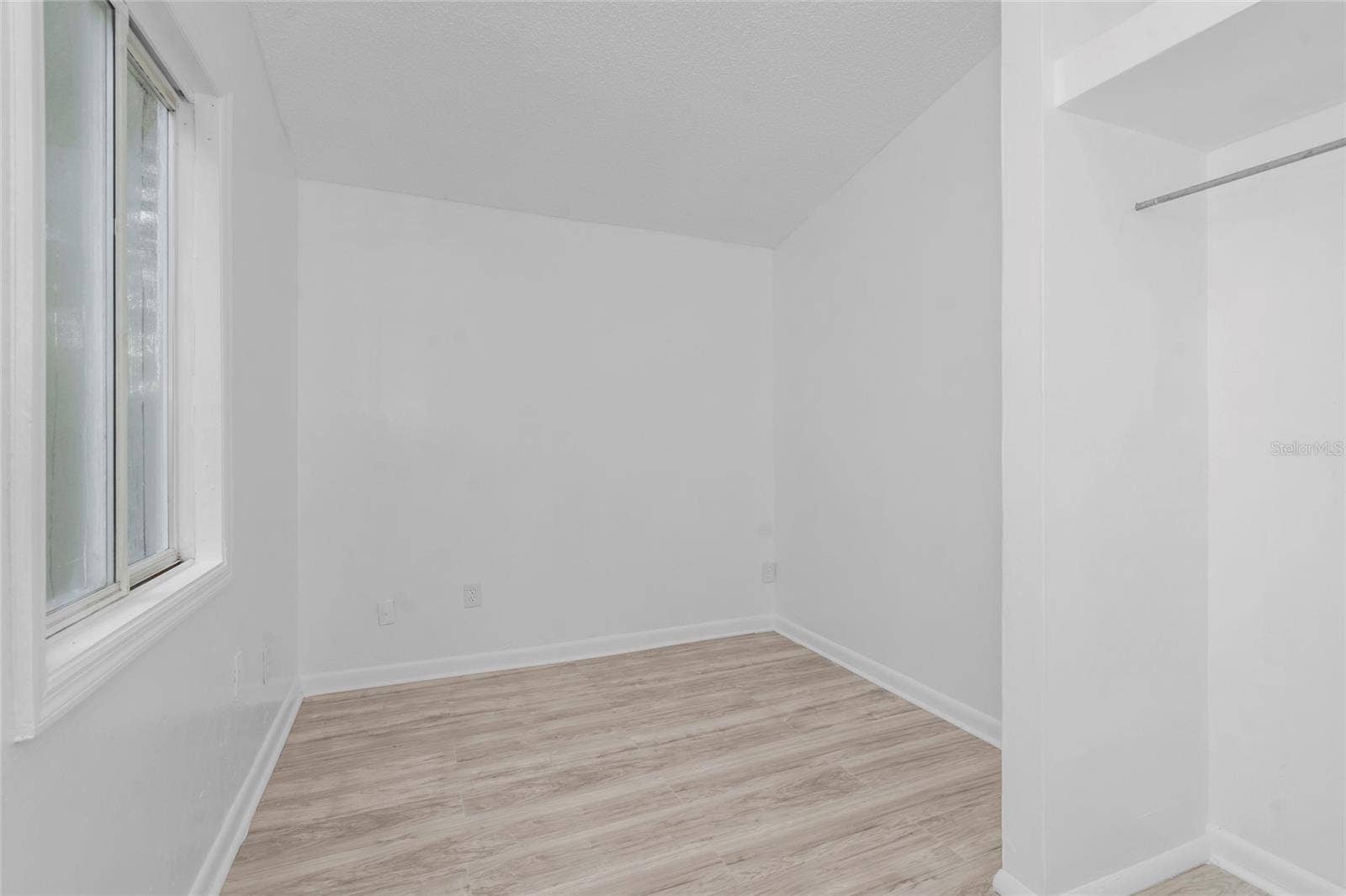 8021 N EDISON AVENUE, Tampa, FL 33604
