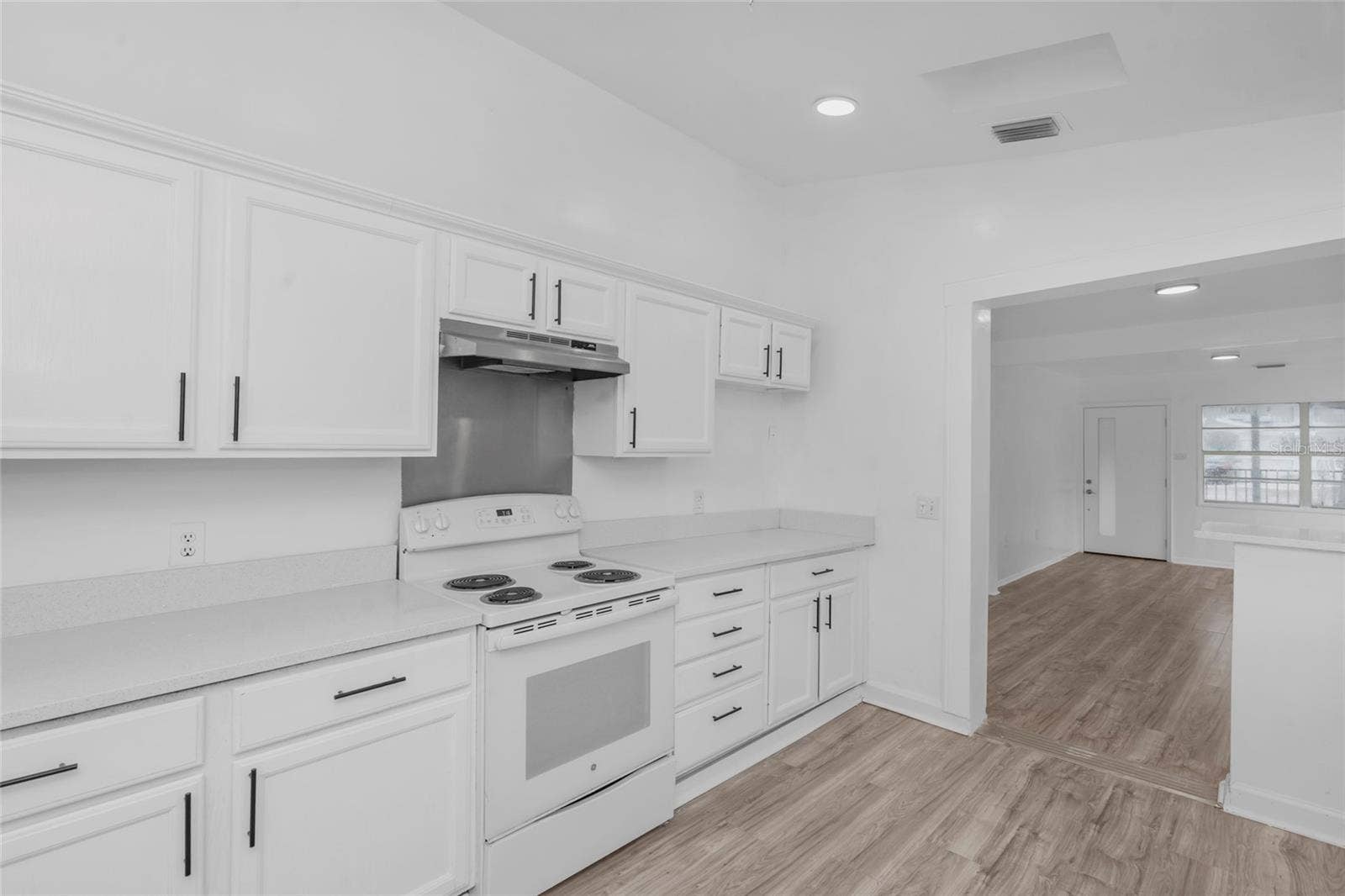 8021 N EDISON AVENUE, Tampa, FL 33604