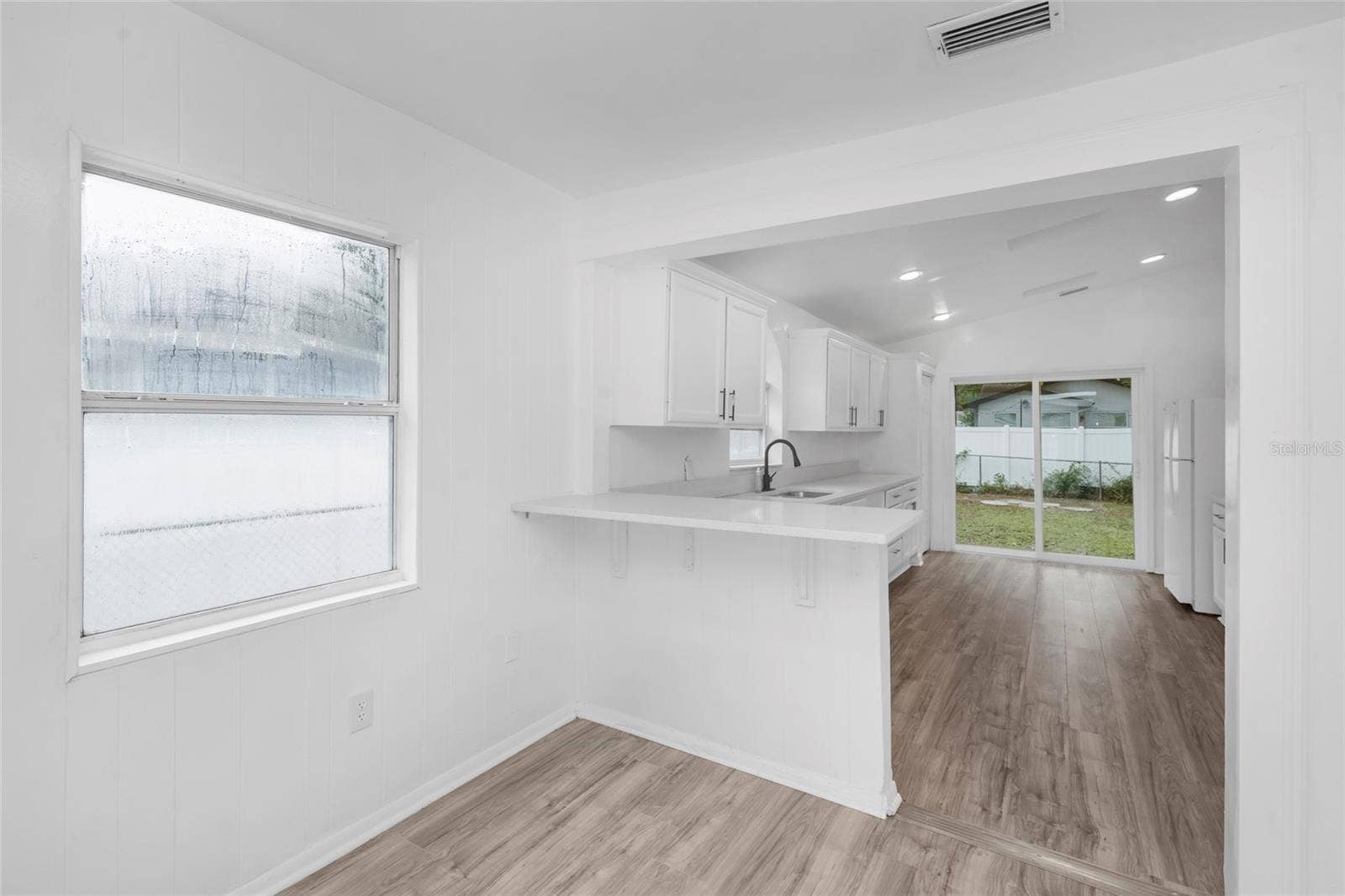 8021 N EDISON AVENUE, Tampa, FL 33604