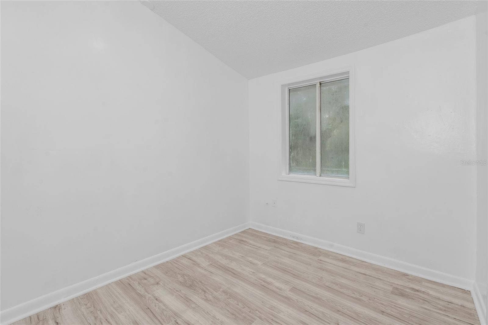 8021 N EDISON AVENUE, Tampa, FL 33604
