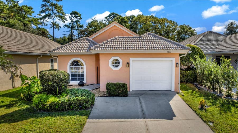 Property photo for 8023 SAINT ANDREWS WAY, Mount Dora, FL