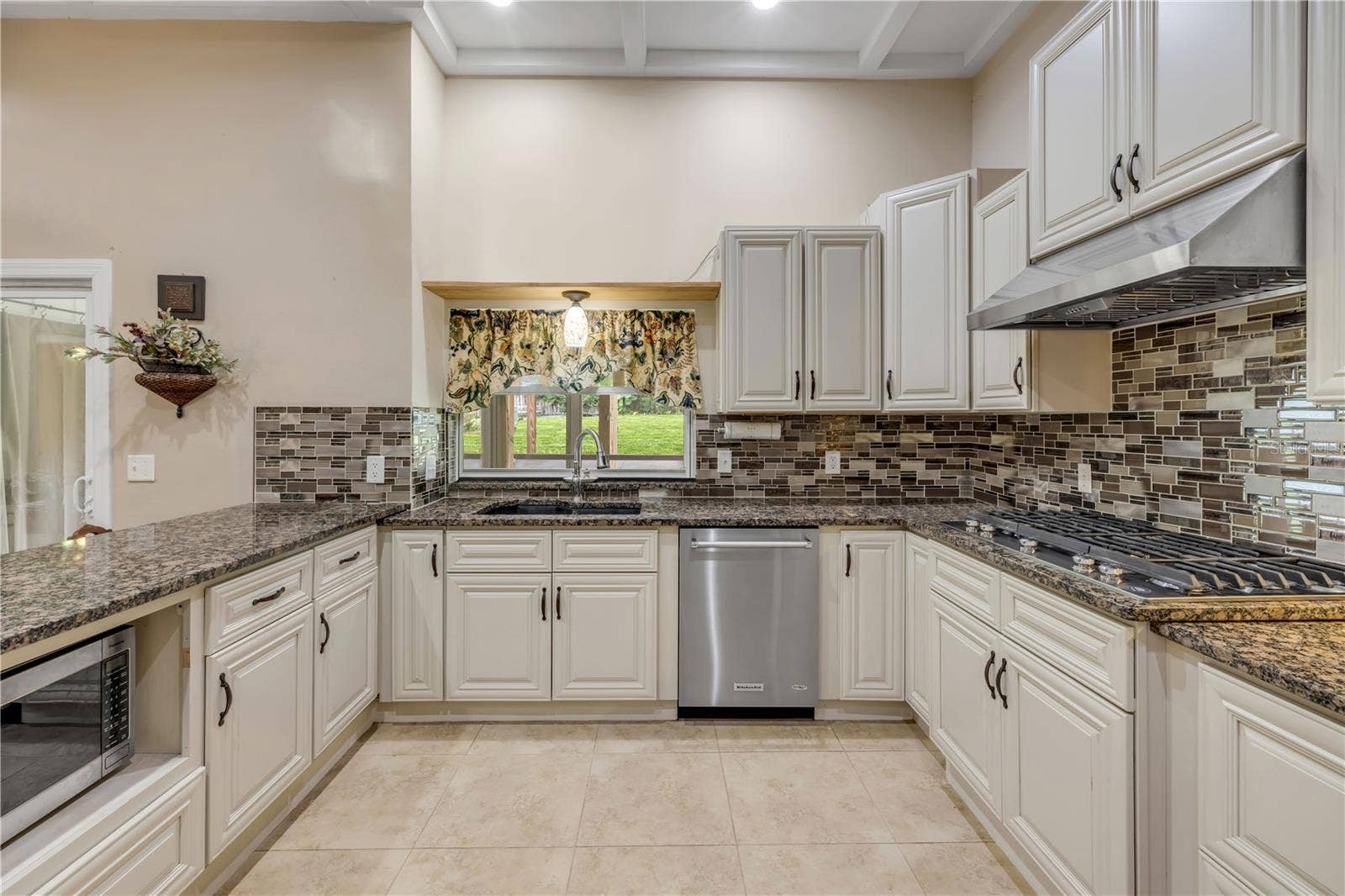 253 GRAND AVENUE, Deland, FL 32720 253 GRAND AVENUE, Deland, FL 32720
