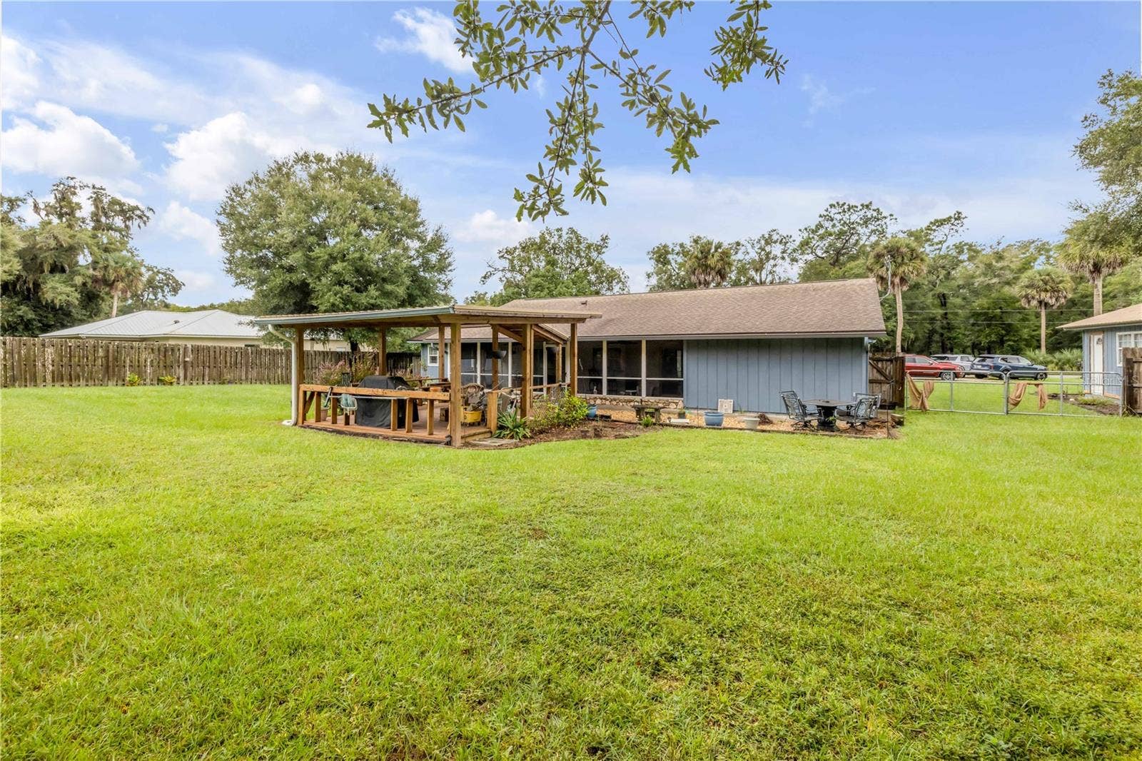 253 GRAND AVENUE, Deland, FL 32720 253 GRAND AVENUE, Deland, FL 32720