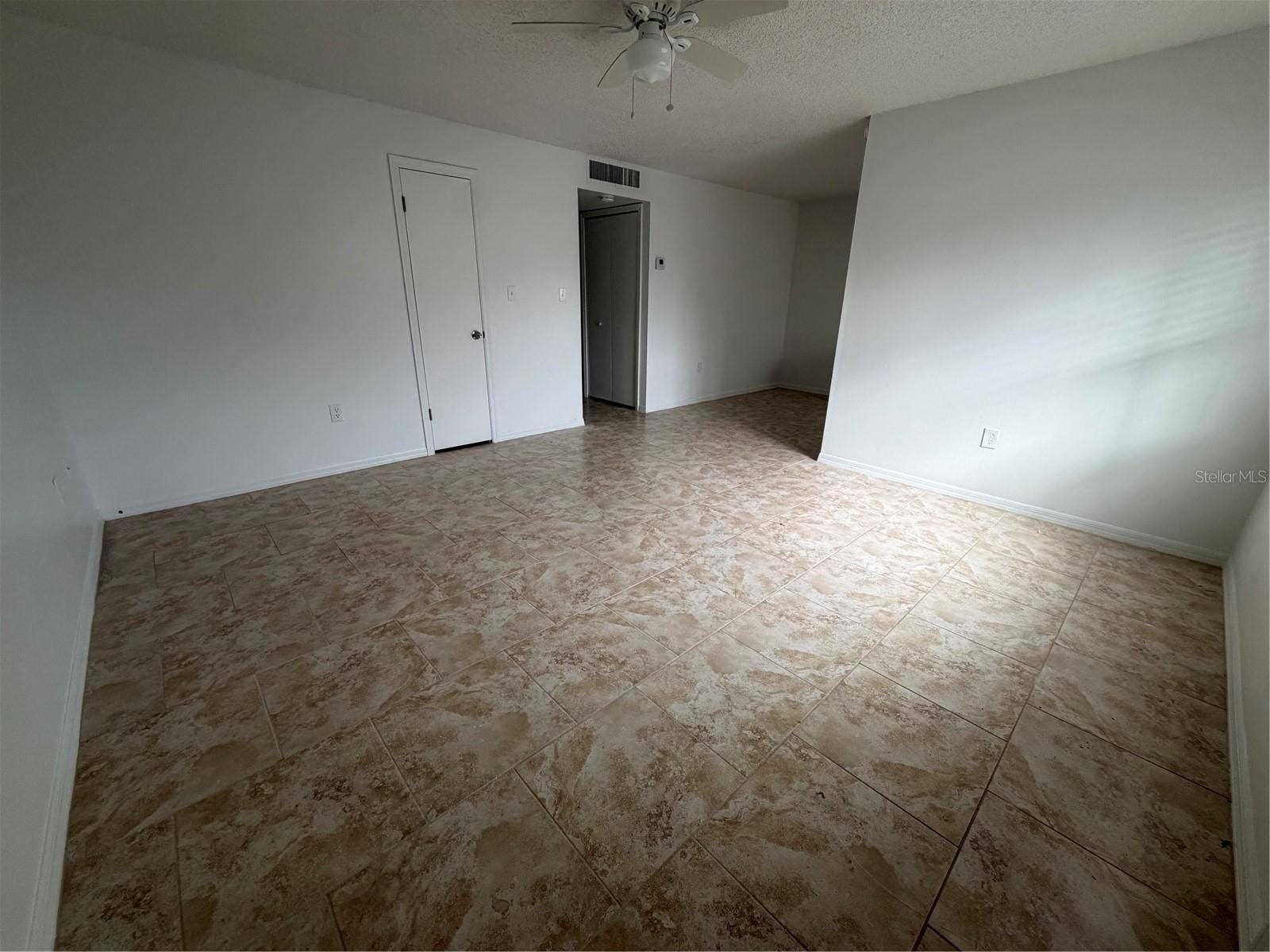 900 N BAY STREET, #8, Eustis, FL 32726
