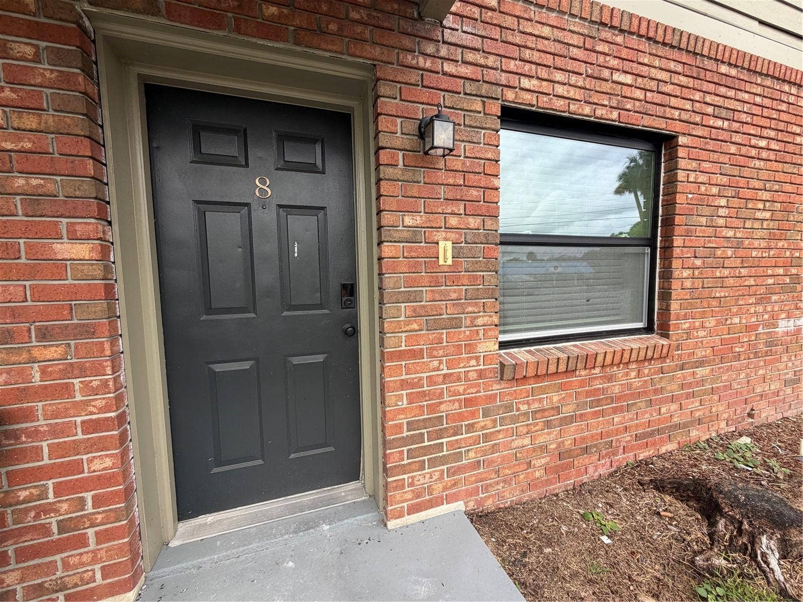900 N BAY STREET, #8, Eustis, FL 32726