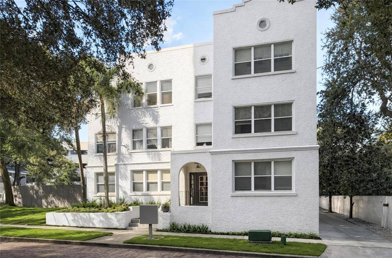 515 E PINE STREET, Orlando, FL 32801