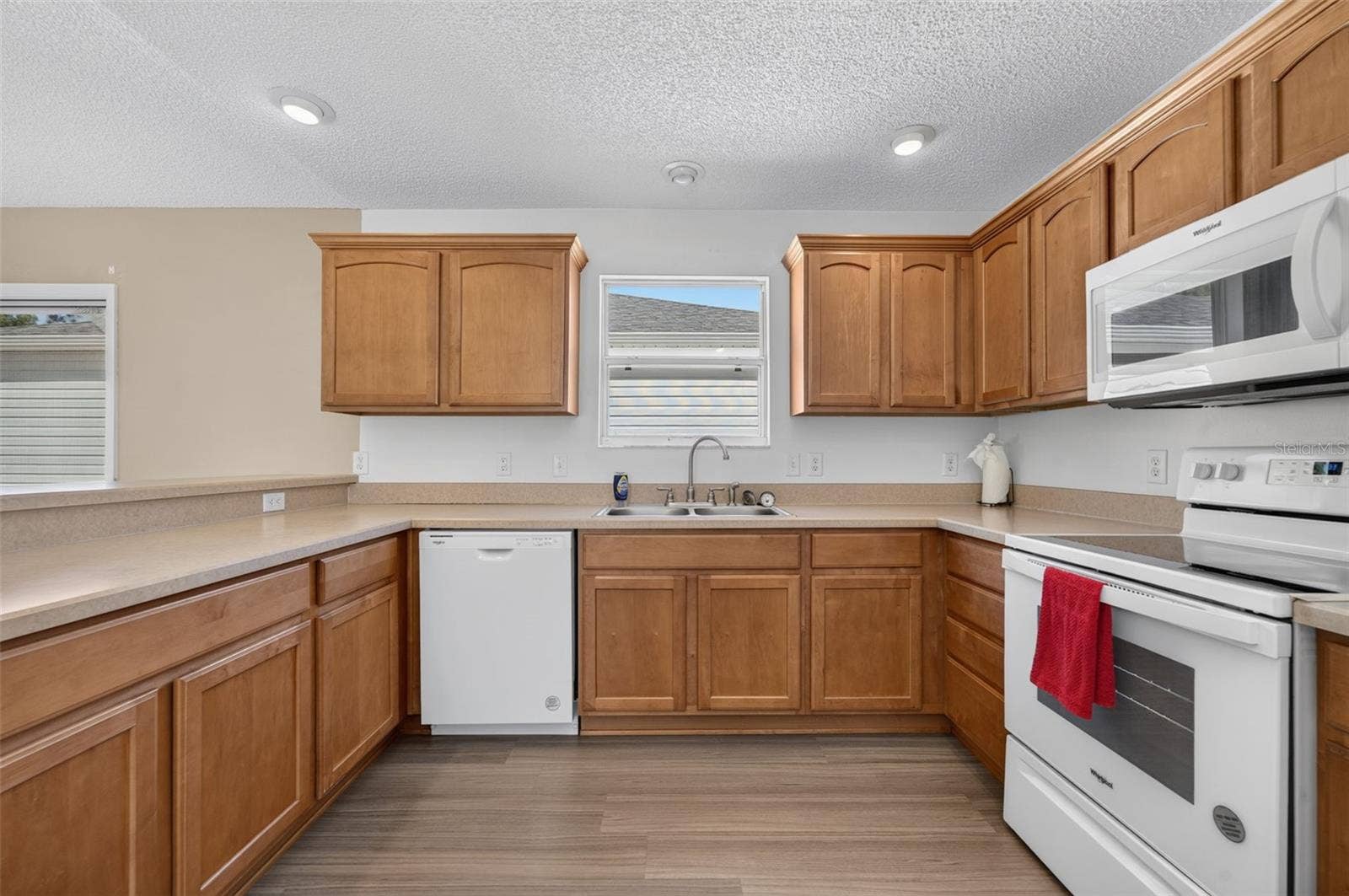 2071 JASPER WAY, The Villages, FL 32162 2071 JASPER WAY, The Villages, FL 32162
