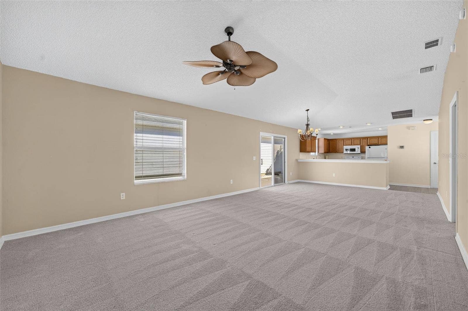 2071 JASPER WAY, The Villages, FL 32162 2071 JASPER WAY, The Villages, FL 32162