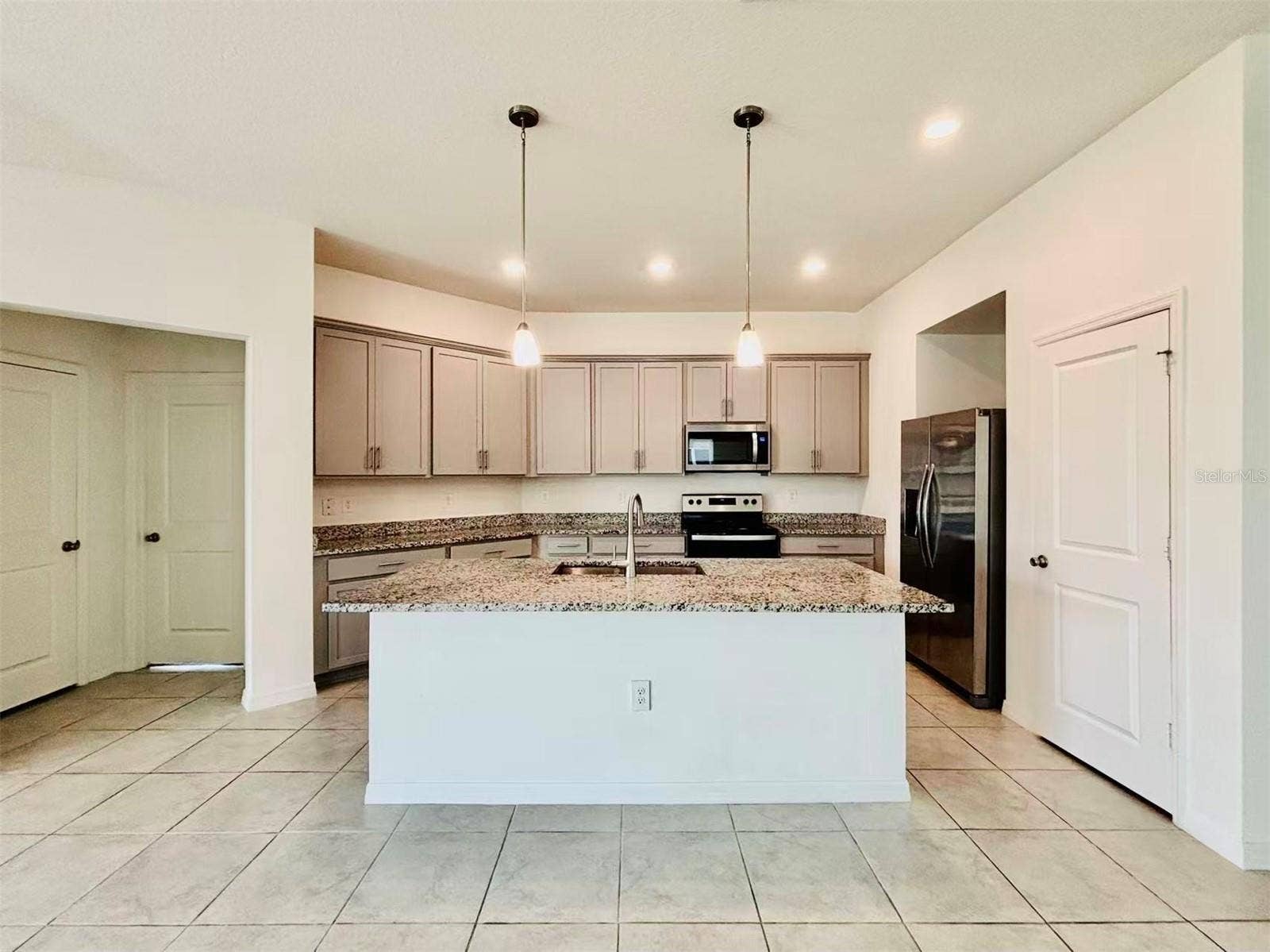1028 MATTIE POINTE WAY, Auburndale, FL 33823