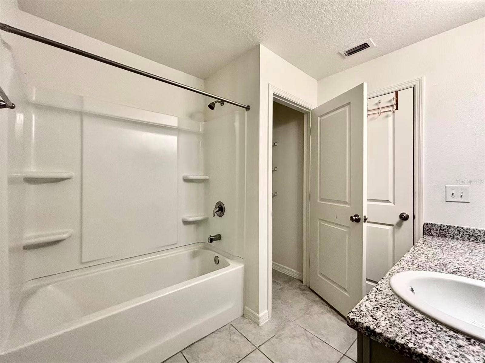1028 MATTIE POINTE WAY, Auburndale, FL 33823