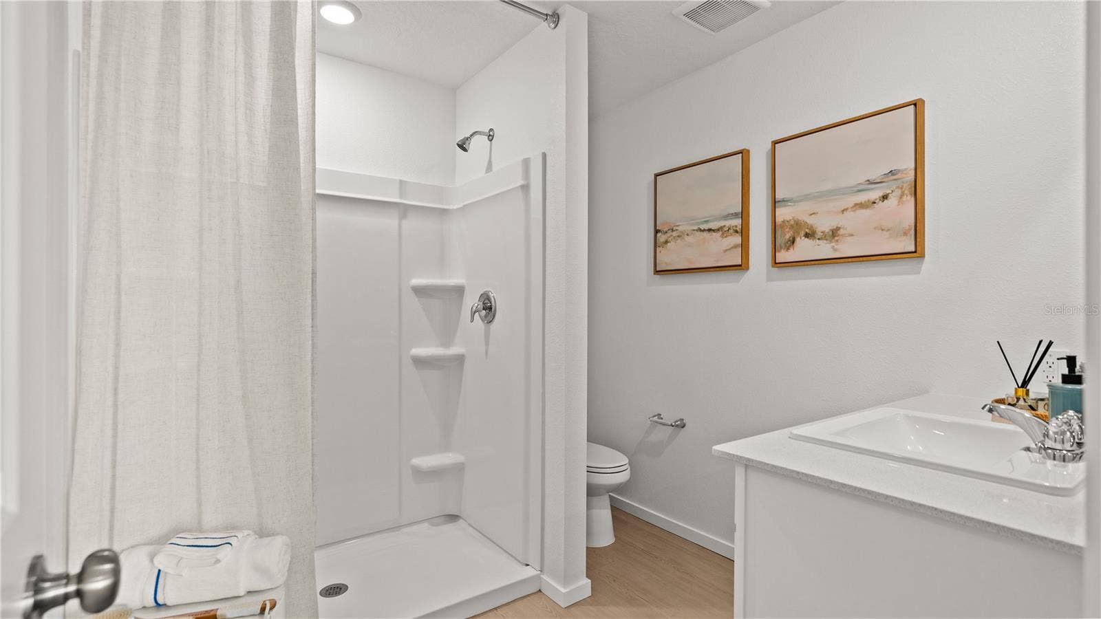 2223 JENNIO DRIVE, Haines City, FL 33844 2223 JENNIO DRIVE, Haines City, FL 33844