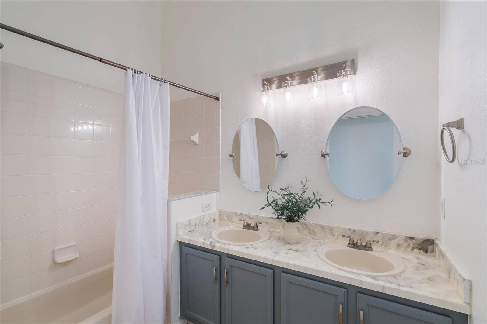9838 PECKY CYPRESS WAY, Orlando, FL 32836 9838 PECKY CYPRESS WAY, Orlando, FL 32836