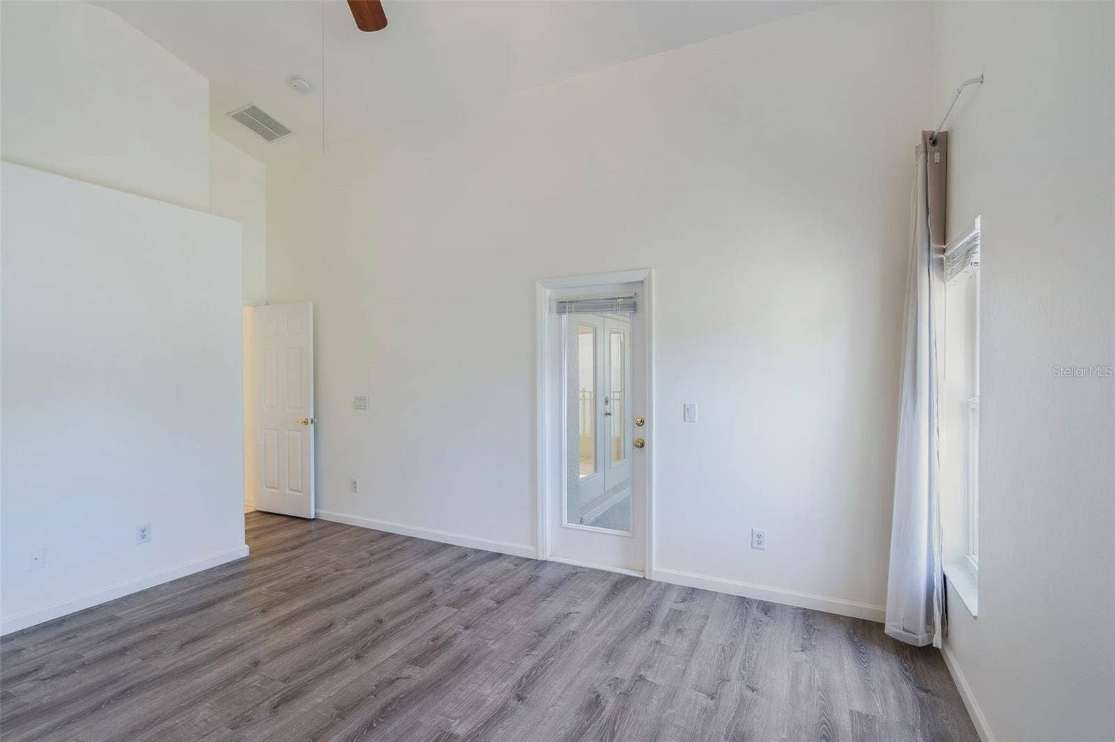 9838 PECKY CYPRESS WAY, Orlando, FL 32836 9838 PECKY CYPRESS WAY, Orlando, FL 32836