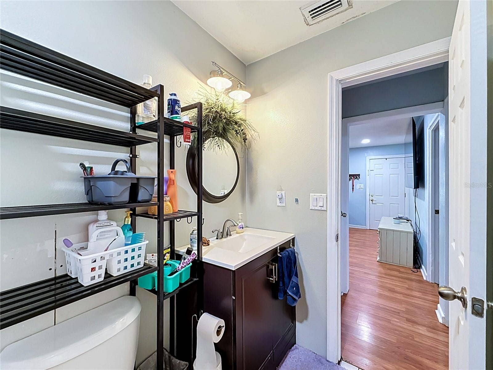 2nd bathroom