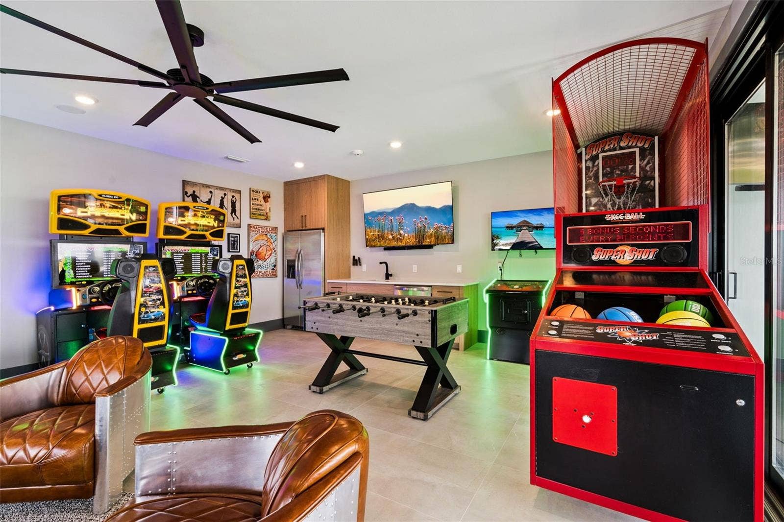 821 GOLDEN BEAR DRIVE, Reunion, FL 34747 821 GOLDEN BEAR DRIVE, Reunion, FL 34747