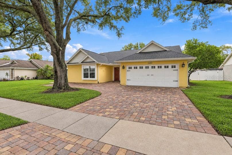 1680 LADY SLIPPER CIRCLE, Orlando, FL 32825 1680 LADY SLIPPER CIRCLE, Orlando, FL 32825