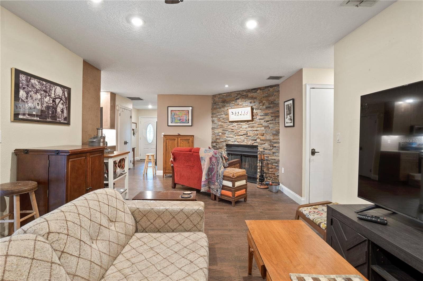 1818 CROWNWOOD DRIVE, Orlando, FL 32810 Family Room