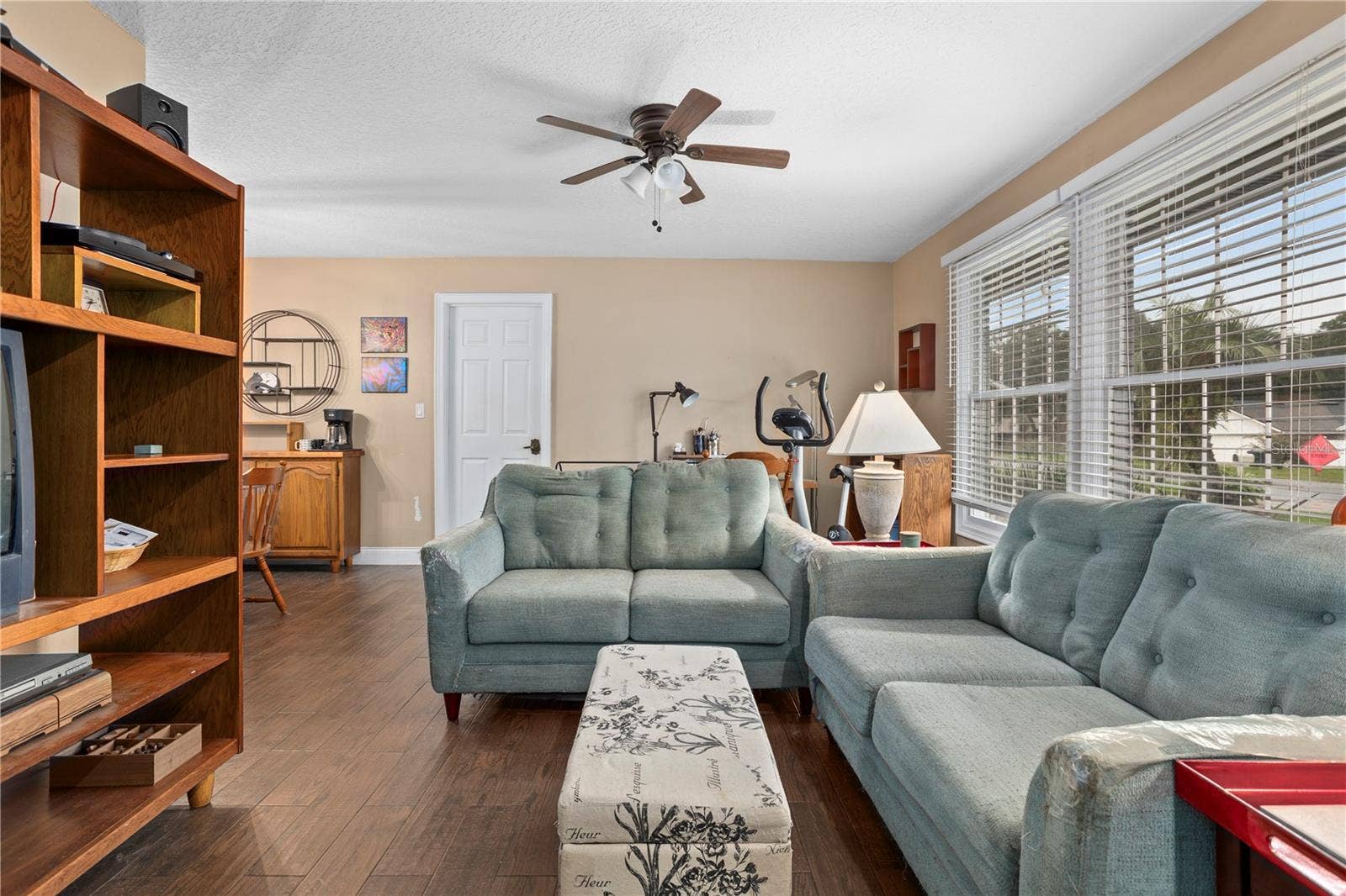 1818 CROWNWOOD DRIVE, Orlando, FL 32810 Formal Living Room