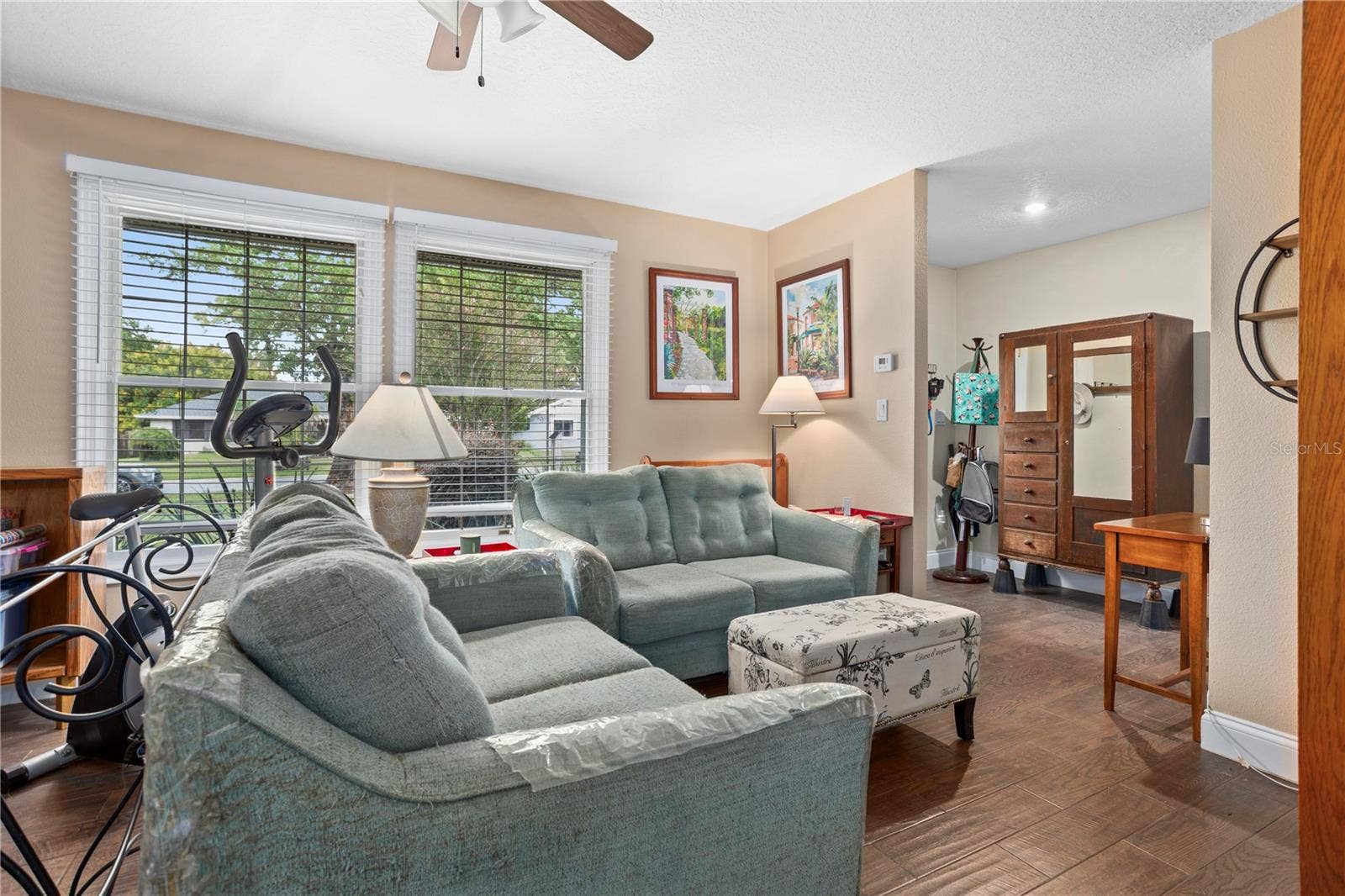 1818 CROWNWOOD DRIVE, Orlando, FL 32810 Formal Living Room