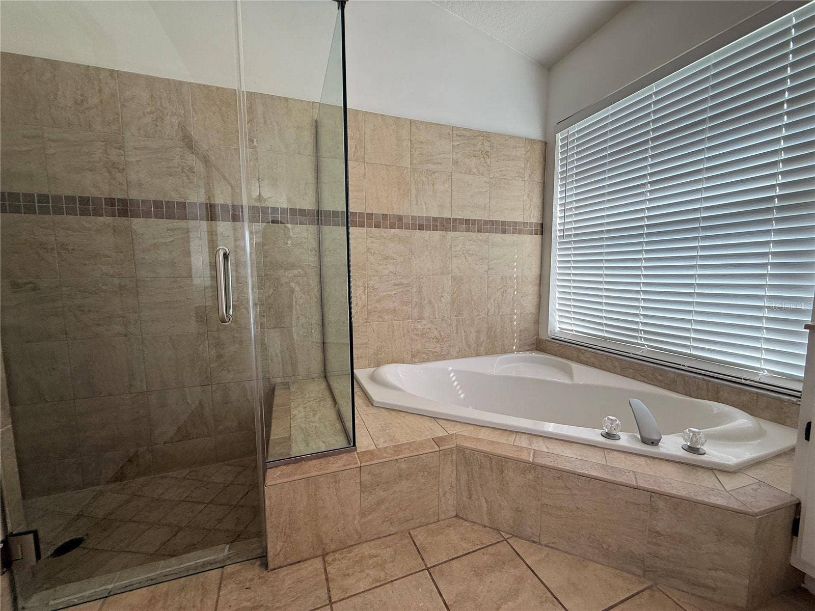 3406 TIMUCUA CIRCLE, Orlando, FL 32837 Master Bathroom