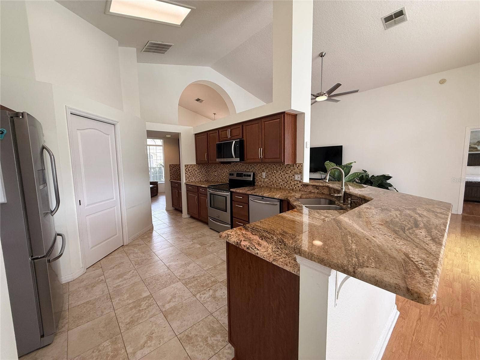 3406 TIMUCUA CIRCLE, Orlando, FL 32837 Kitchen