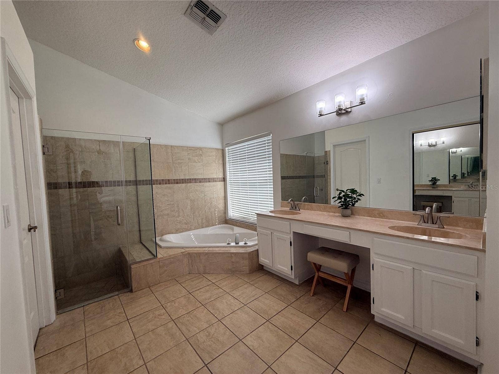 3406 TIMUCUA CIRCLE, Orlando, FL 32837 Master Bathroom