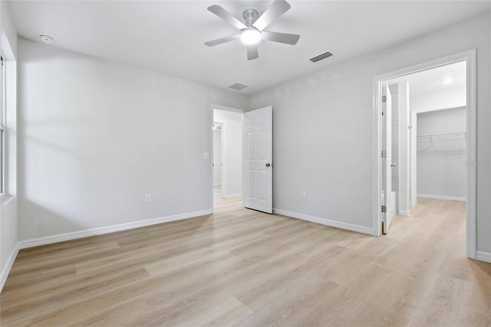 909 NE 18TH TERRACE, Gainesville, FL 32641