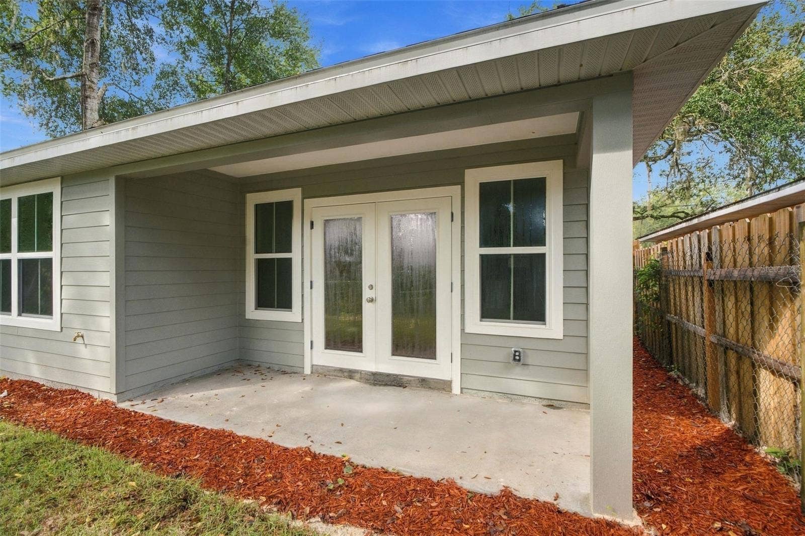 909 NE 18TH TERRACE, Gainesville, FL 32641
