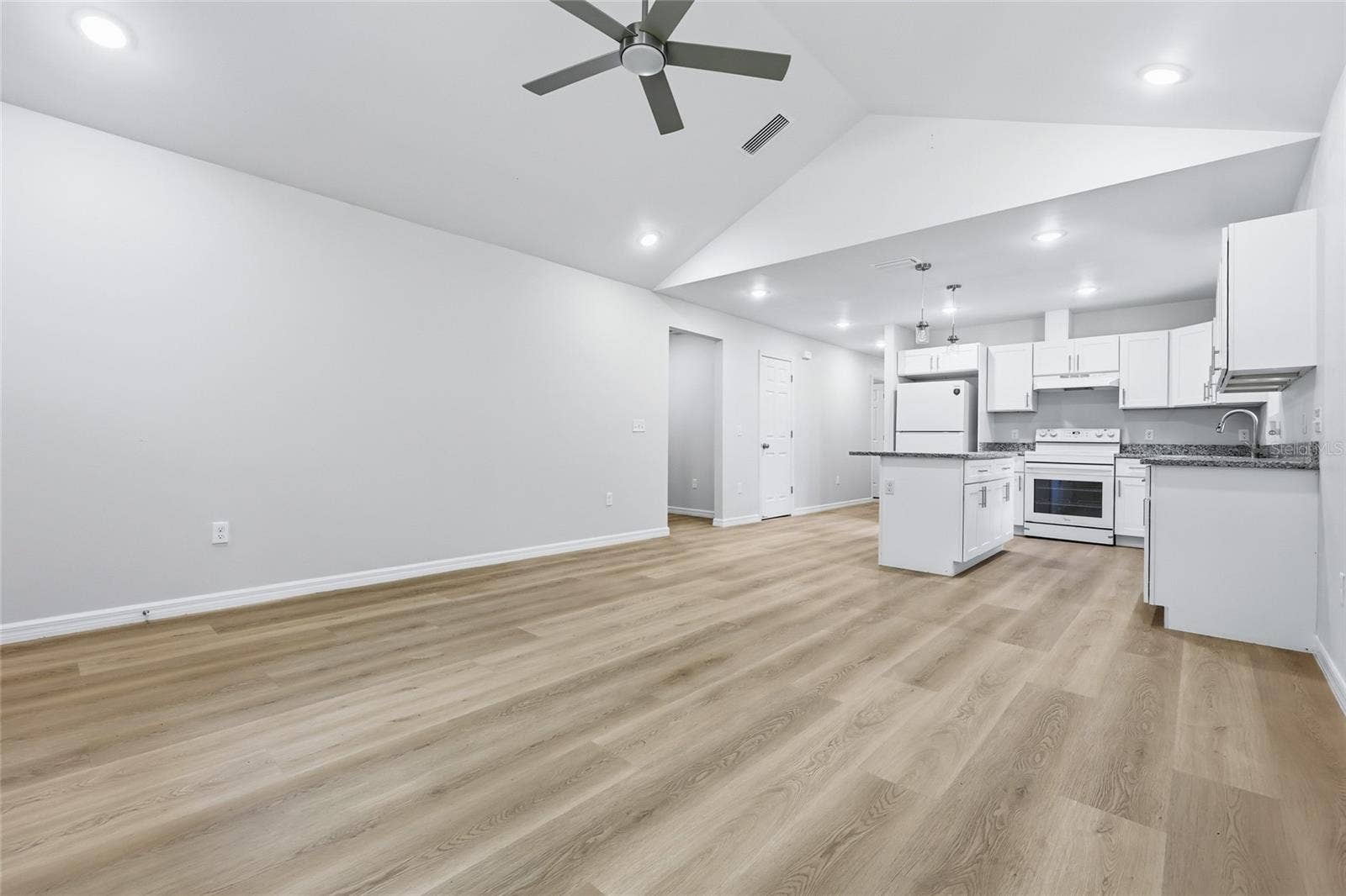 909 NE 18TH TERRACE, Gainesville, FL 32641
