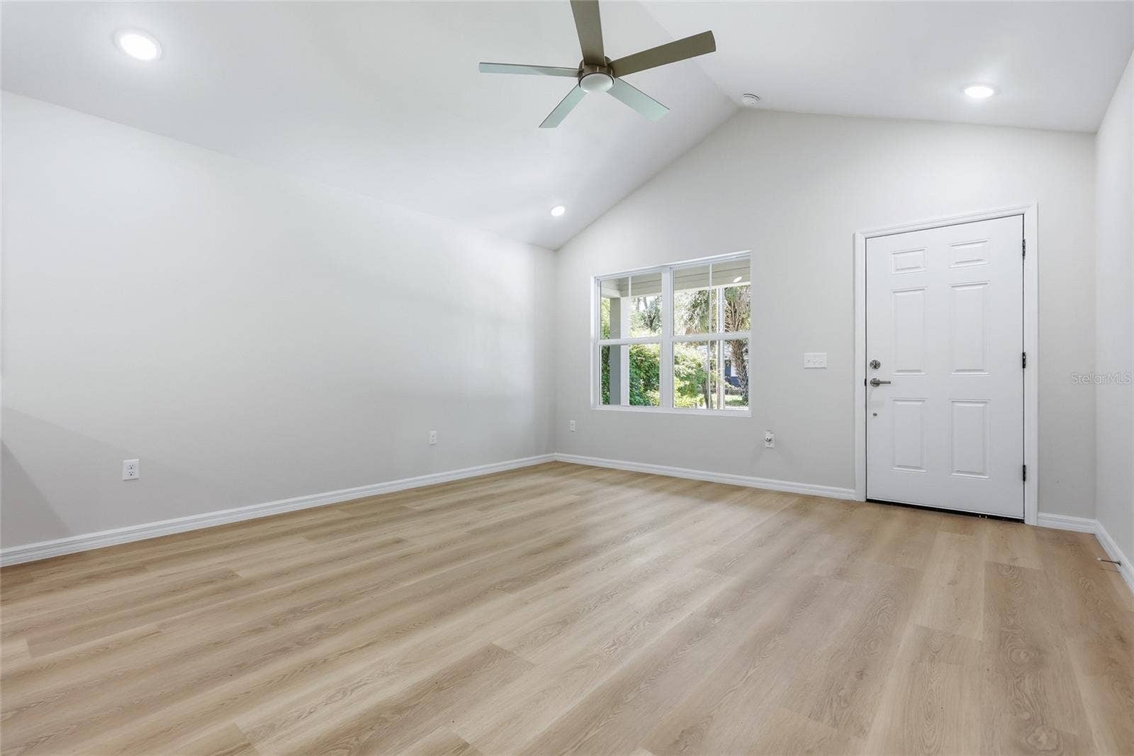 909 NE 18TH TERRACE, Gainesville, FL 32641