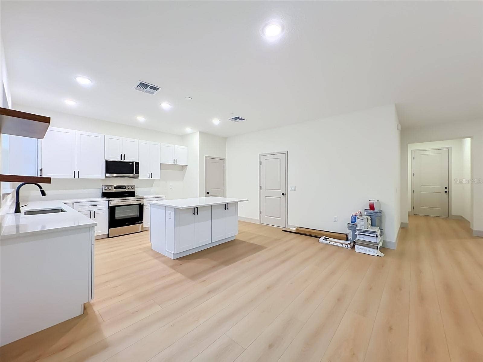 199 NORTHMOOR ROAD, Casselberry, FL 32707 199 NORTHMOOR ROAD, Casselberry, FL 32707