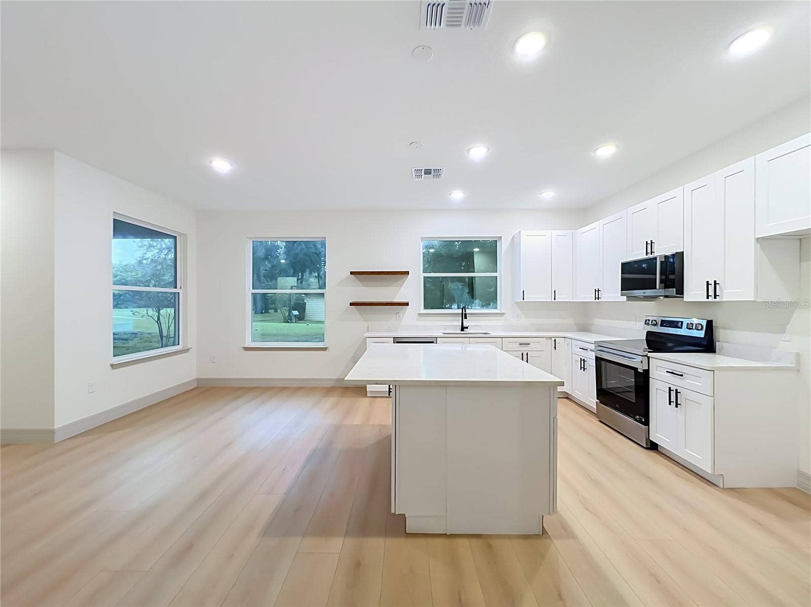 199 NORTHMOOR ROAD, Casselberry, FL 32707 199 NORTHMOOR ROAD, Casselberry, FL 32707